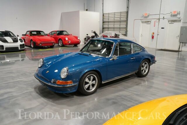 Porsche 911 1971 image number 1