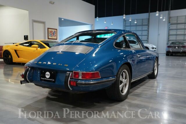 Porsche 911 1971 image number 31