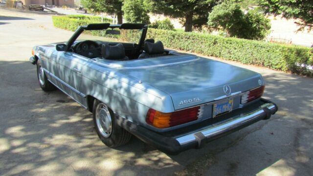 Mercedes-Benz SL-Class 1975 image number 10