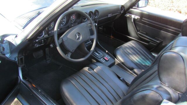 Mercedes-Benz SL-Class 1975 image number 12