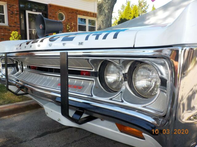 Plymouth Fury 1971 image number 27