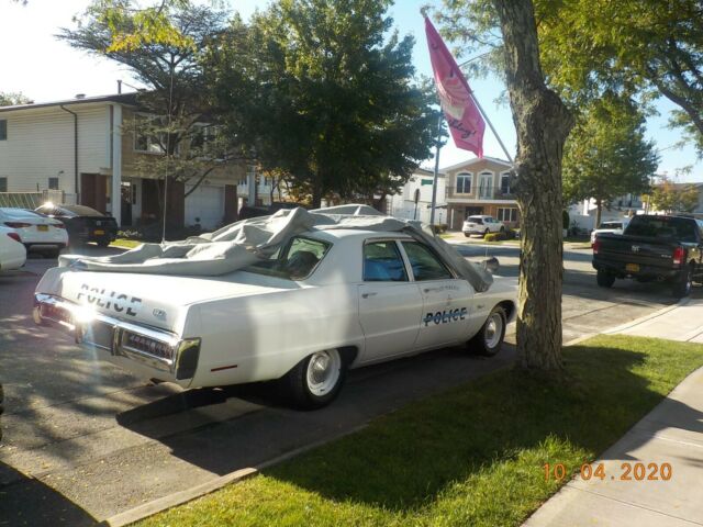 Plymouth Fury 1971 image number 28