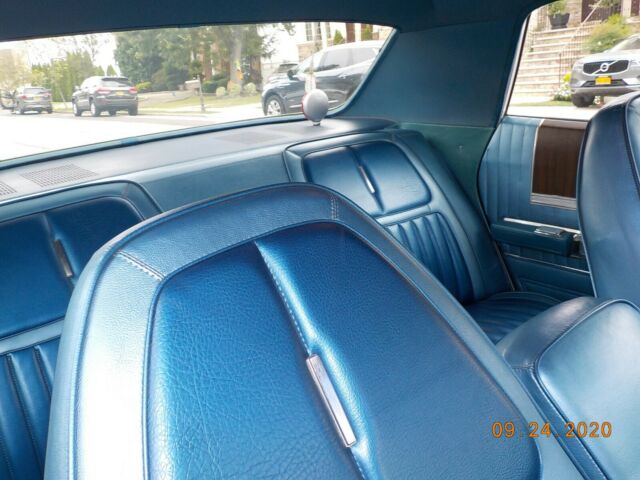 Plymouth Fury 1971 image number 36