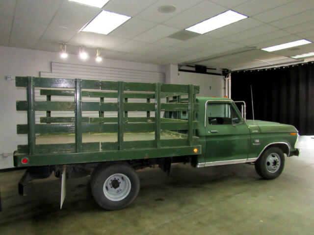 Ford F-350 1973 image number 28