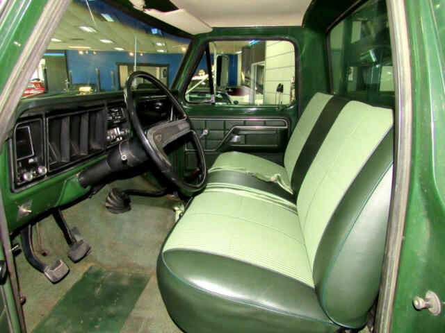 Ford F-350 1973 image number 7