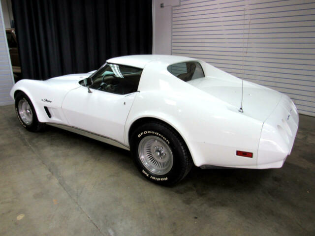 Chevrolet Corvette 1974 image number 14