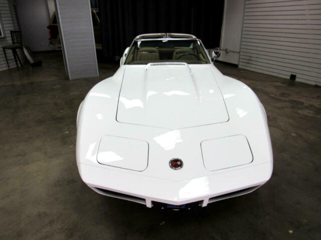 Chevrolet Corvette 1974 image number 30