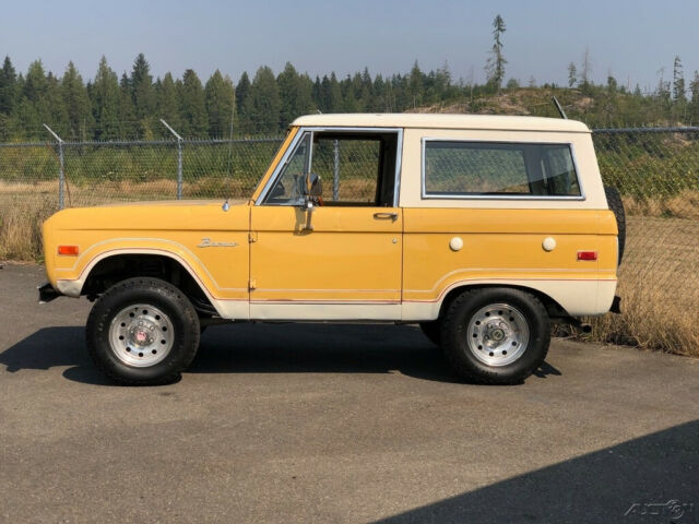 Ford Bronco 1974 image number 16