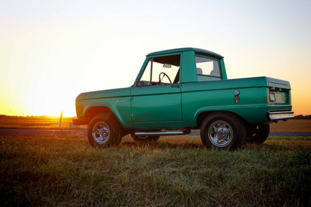 Ford Bronco 1966 image number 1