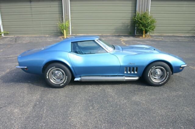 Chevrolet Corvette 1969 image number 28