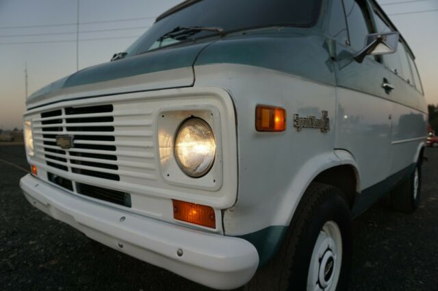 Chevrolet G20 Van 1977 image number 10