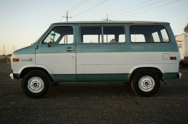 Chevrolet G20 Van 1977 image number 28