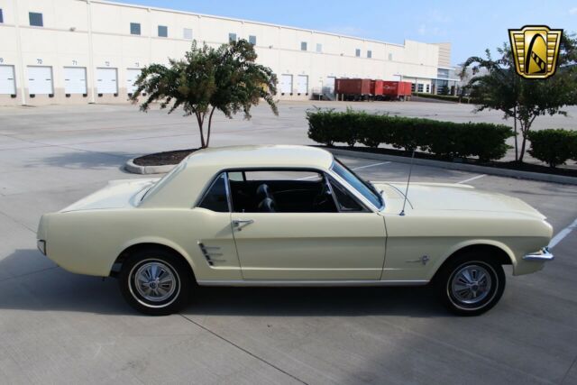 Ford Mustang 1966 image number 41