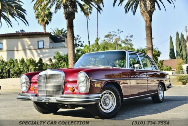 Mercedes-Benz 300-Series 1969 image number 0