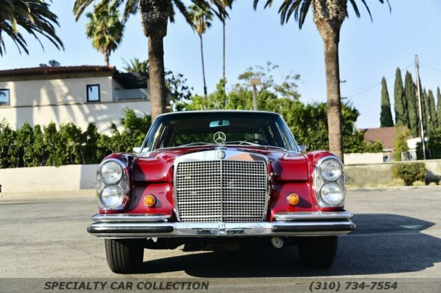 Mercedes-Benz 300-Series 1969 image number 1