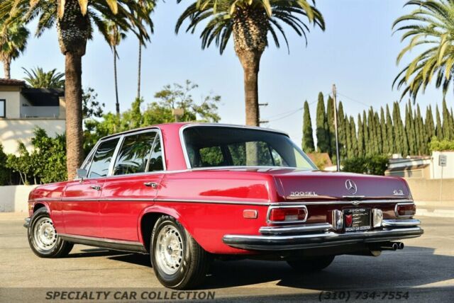 Mercedes-Benz 300-Series 1969 image number 13