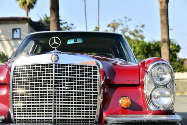 Mercedes-Benz 300-Series 1969 image number 2