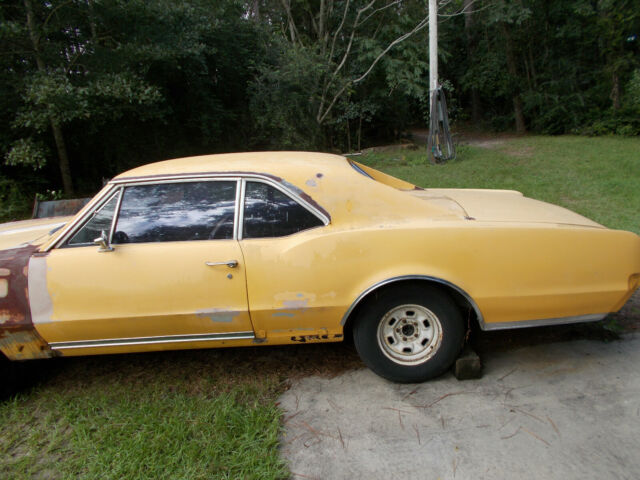 Oldsmobile Cutlass 1967 image number 19