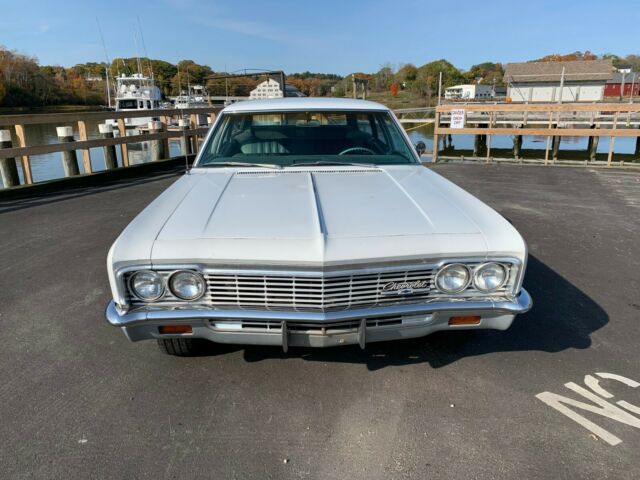 Chevrolet Impala 1966 image number 1