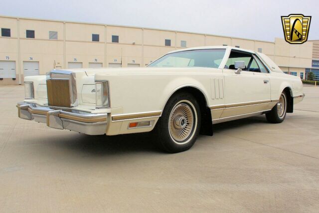 Lincoln Continental 1979 image number 46