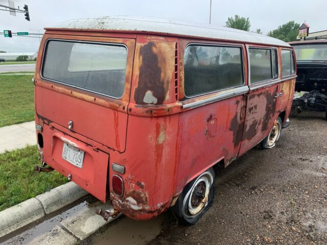 Volkswagen Bus/Vanagon 1969 image number 5