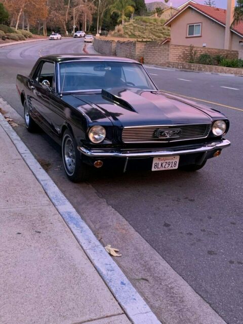 Ford Mustang 1966 image number 0