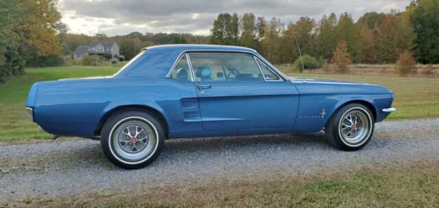 Ford Mustang 1967 image number 29