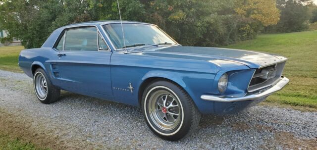 Ford Mustang 1967 image number 31