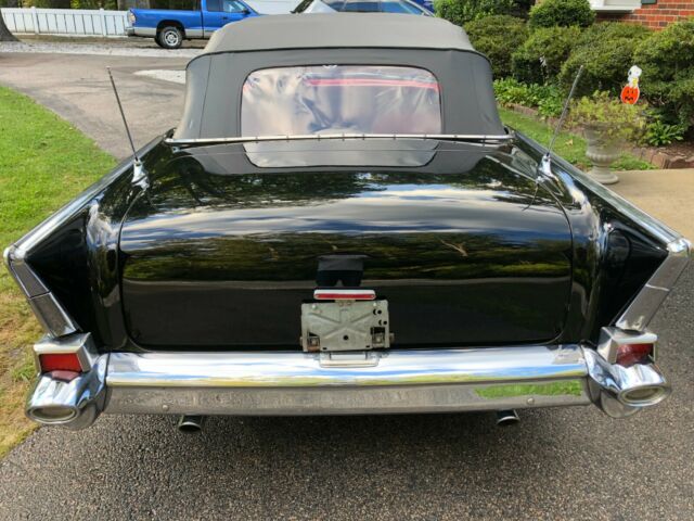 Chevrolet Bel Air/150/210 1957 image number 32