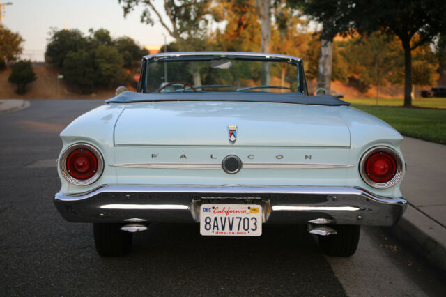 Ford Falcon 1963 image number 2