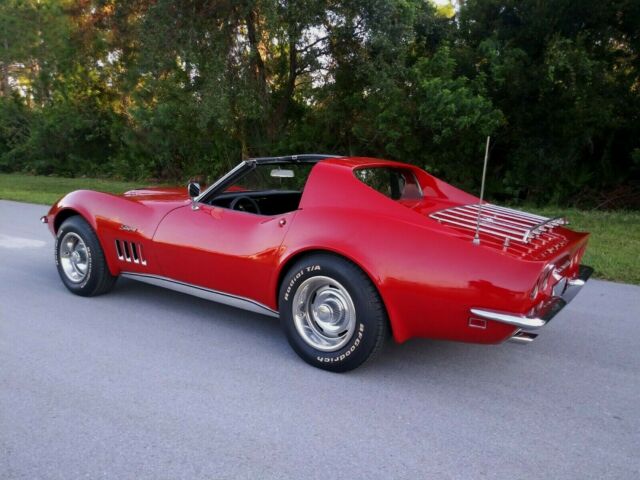 Chevrolet Corvette 1968 image number 2