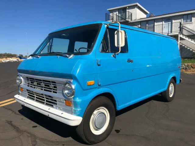 Ford E-Series Van 1973 image number 0