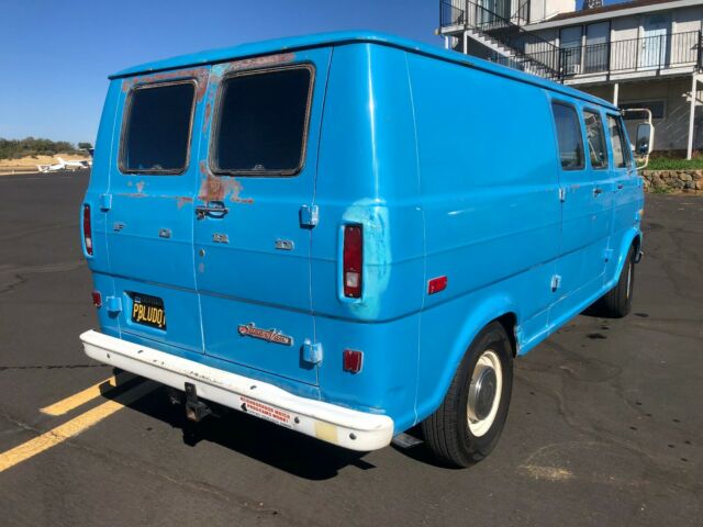 Ford E-Series Van 1973 image number 21