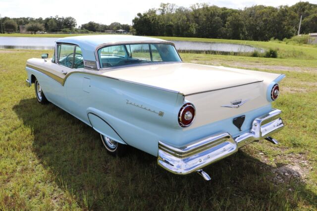 Ford Fairlane 1957 image number 27