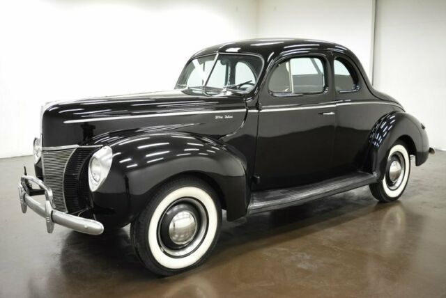 Ford Deluxe 1940 image number 2