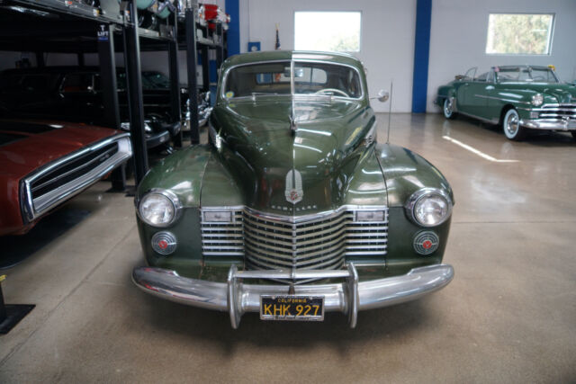 Cadillac Series 62 2 Door Hardtop 1941 image number 33