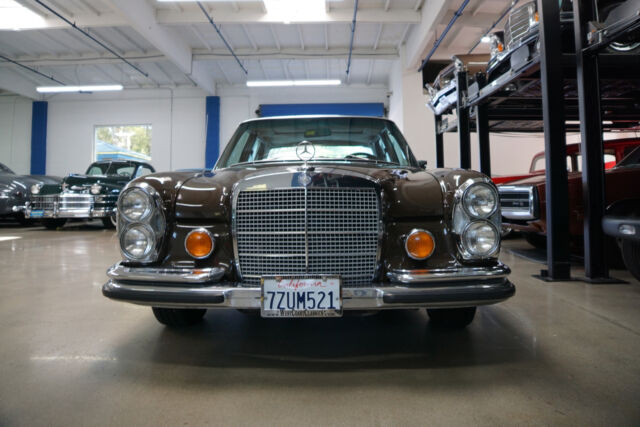 Mercedes-Benz 280 SEL 4.5 V8 Sedan 1973 image number 32