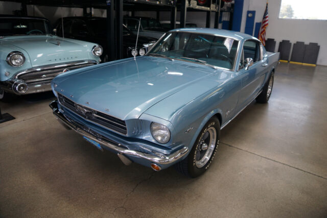 Ford Mustang 289 V8 2+2 Fastback 1965 image number 0