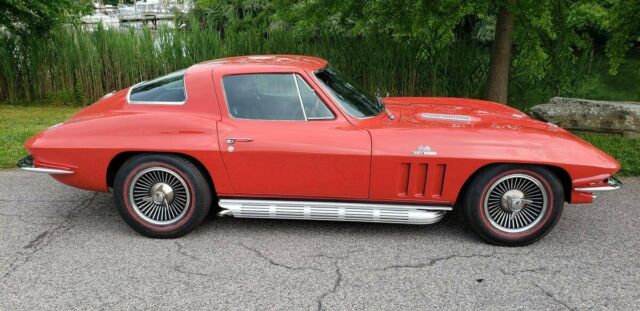 Chevrolet Corvette 1966 image number 1