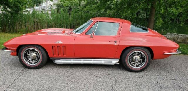 Chevrolet Corvette 1966 image number 2