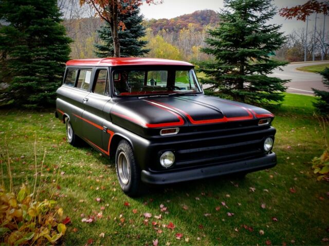 Chevrolet Suburban 1966 image number 29