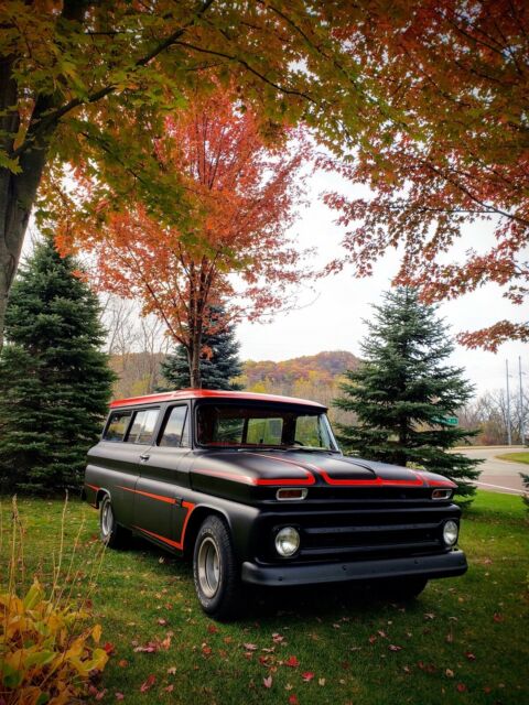 Chevrolet Suburban 1966 image number 30