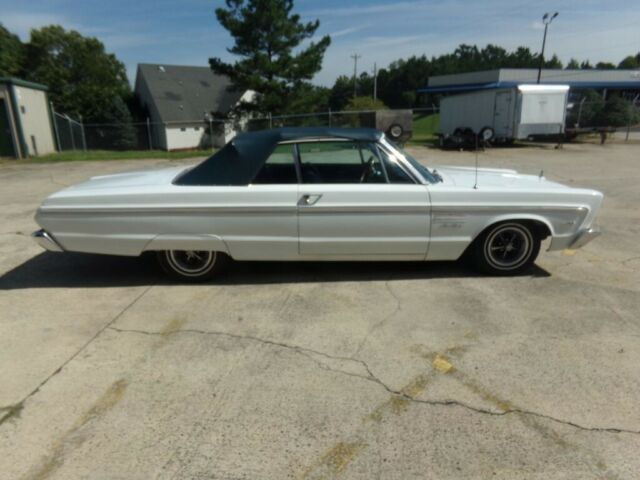 Plymouth Fury 1965 image number 4