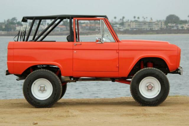 Ford Bronco 1973 image number 9