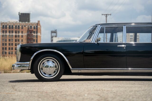 Mercedes-Benz 600-Series 1965 image number 26