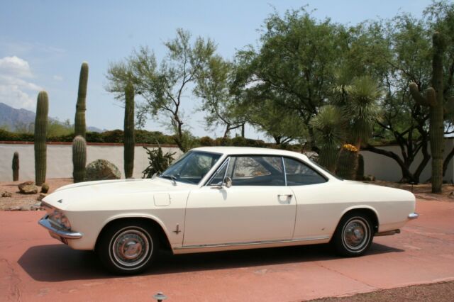 Chevrolet Corvair 1965 image number 0