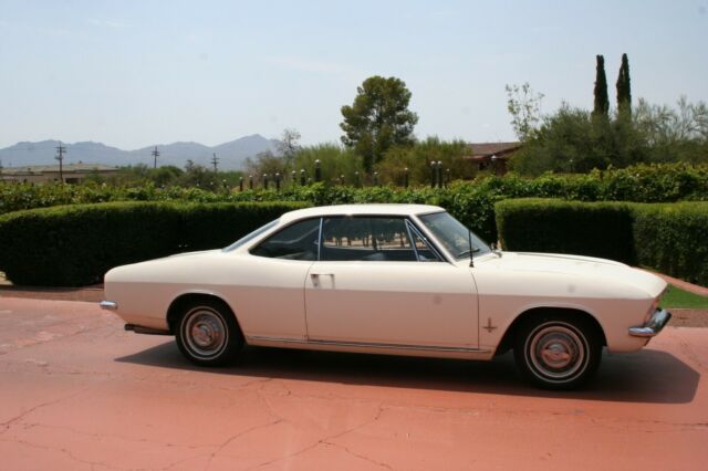 Chevrolet Corvair 1965 image number 22