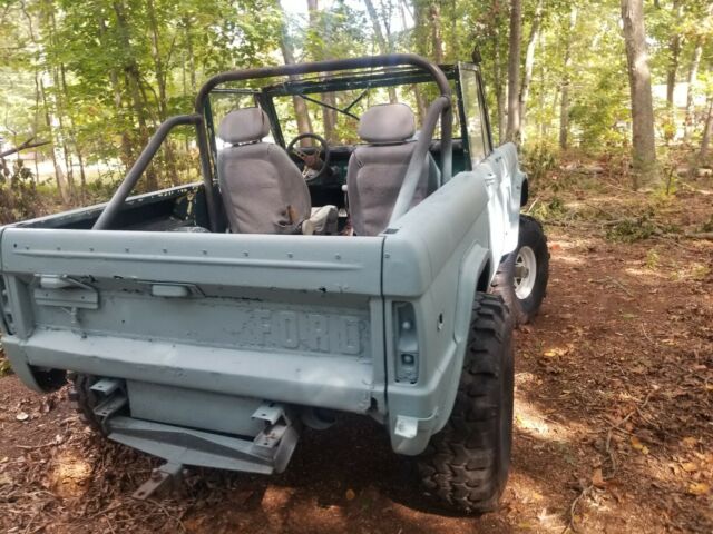 Ford Bronco 1971 image number 24