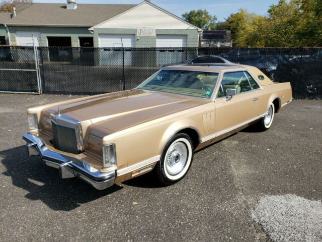 Lincoln Mark Series 1979 image number 1