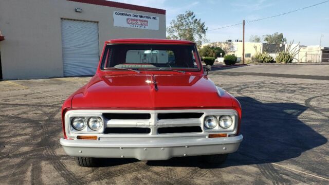 Chevrolet C-10 1967 image number 2